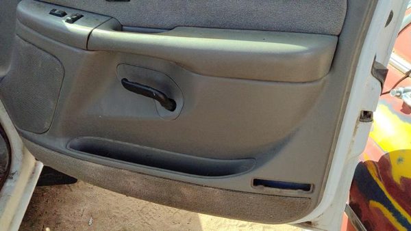 99-02 Silverado 1500 Passenger Front Door Trim Panel With Switches Gray 92D — photo 8