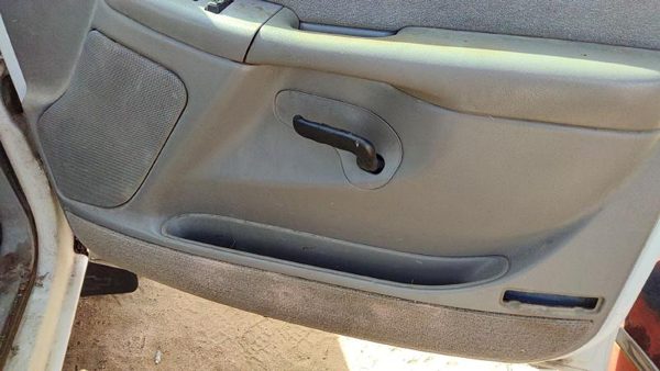 99-02 Silverado 1500 Passenger Front Door Trim Panel With Switches Gray 92D — photo 7