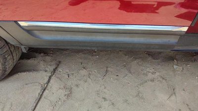 2014 Ford Explorer Rear Door Moulding RH Ruby Red Rr