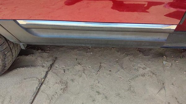 2014 Ford Explorer Rear Door Moulding RH Ruby Red Rr — photo 1