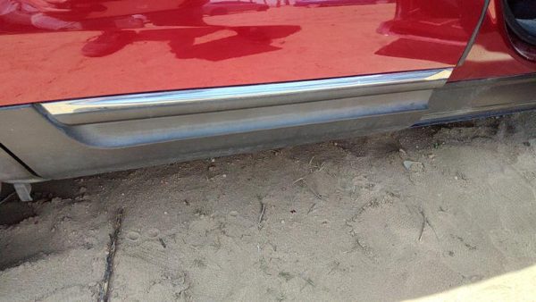 2014 Ford Explorer Rear Door Moulding RH Ruby Red Rr — photo 6