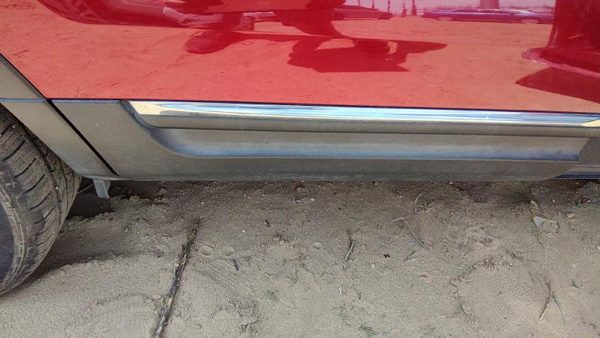2014 Ford Explorer Rear Door Moulding RH Ruby Red Rr — photo 4