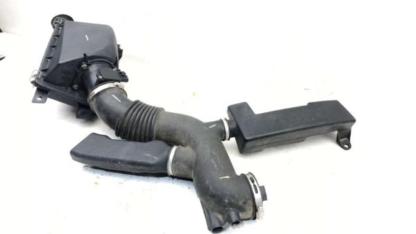 03-04 Town Car Complete Air Intake Cleaner Filter Box Housing With Tube Oem 4.6L — photo 3