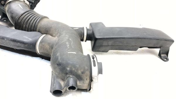 03-04 Town Car Complete Air Intake Cleaner Filter Box Housing With Tube Oem 4.6L — photo 4