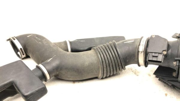 03-04 Town Car Complete Air Intake Cleaner Filter Box Housing With Tube Oem 4.6L — photo 9