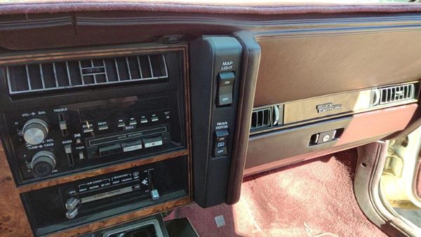 1982-1996 Buick Century Map Light Rear Defrost Switches With Trim Panel Oem Dash — photo 1