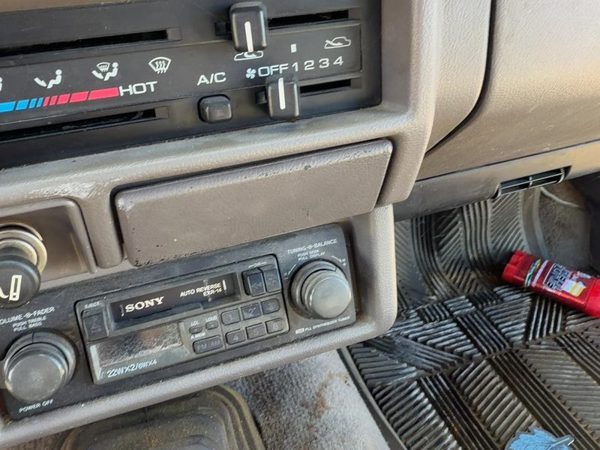1989-1995 Isuzu Pup Ash Tray Assembly Oem Slide Out Dash Gray 8970004092 — photo 2
