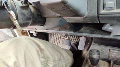 1986-1994 Chevy S10 Blazer Lower Dash Under Column Knee Bolster Trim Panel Black