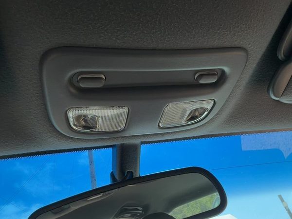 00-05 Lesabre Center Overhead Console Oem Dome Light Map Lamp Cubby Gray 93C — photo 1