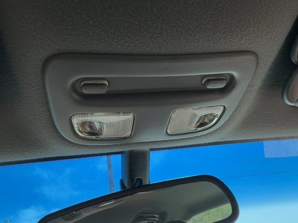 00-05 Lesabre Center Overhead Console Oem Dome Light Map Lamp Cubby Gray 93C — photo 2