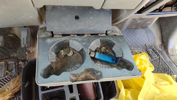 99 Chevy Silverado 1500 Slide Out Dash Mounted Cup Holder Assembly Oem Gray 92D — photo 1