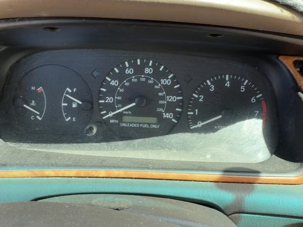 1997-2001 Toyota Camry Speedometer Instrument Cluster Gauges Dash OEM 8385233030 — photo 1