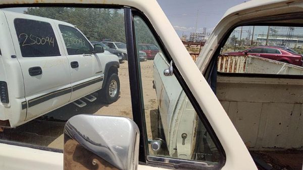 81-86 Ram W250 Passenger Right Front Vent Window Small Door Glass With Frame — photo 3