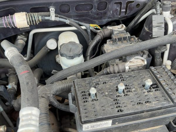 05-06 Chevy Equinox Power Brake Booster With Master Cylinder Pair Set Oem 3.4L — photo 5