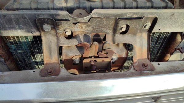 1978-1979 Ford F150 Hood Latch Assembly With Bracket Oem D8tz16138a — photo 2