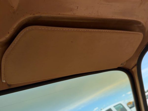 1980 Chevy Silverado C20 Passenger Right Sun Visor Oem Tan — photo 1