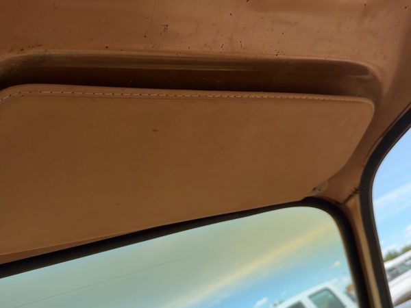 1980 Chevy Silverado C20 Passenger Right Sun Visor Oem Tan — photo 6