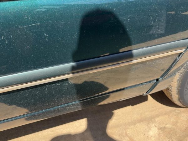 95-01 Chevy Lumina Passenger Right Front Moulding From Door Trim Strip 88959069 — photo 4