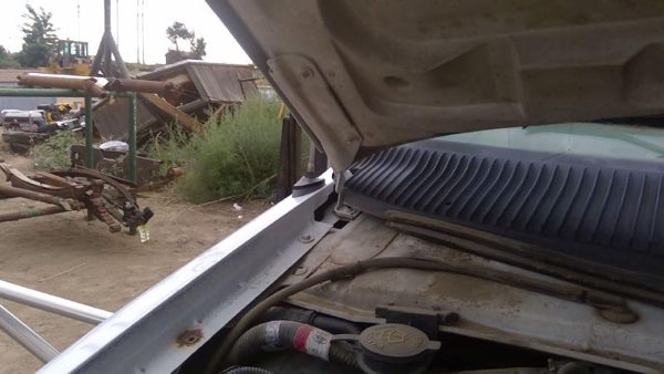 2002 Ford E-350 Super Duty Hood Hinge Van E450 RH — photo 1