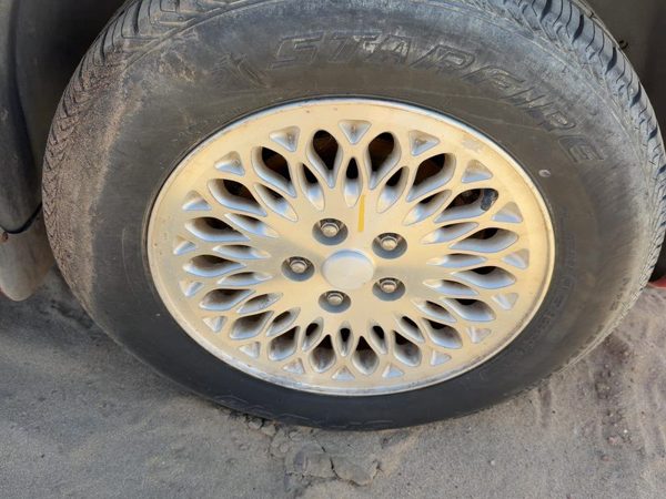 1996-1997 Chrysler Town & Country 16" Aluminum Wheel Oem Factory Rim #1 16X6-1/2 — photo 2