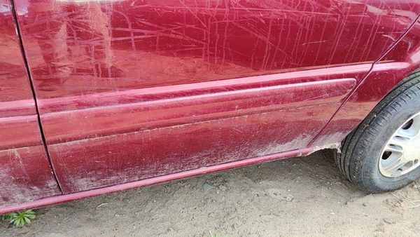 02 Chevy Venture Driver Left Rear Moulding From Door Oem Back Trim Strip Red 72U — photo 1