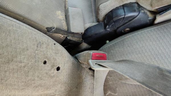 03-05 Ram 2500 Driver Left Front Seat Belt Buckle Receiver Regular Cab Taupe L5 — photo 4