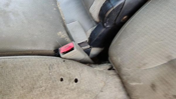 03-05 Ram 2500 Driver Left Front Seat Belt Buckle Receiver Regular Cab Taupe L5 — photo 3