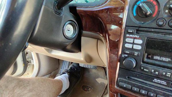 2000 Subaru Legacy Dash Panel Tan 040 — photo 5