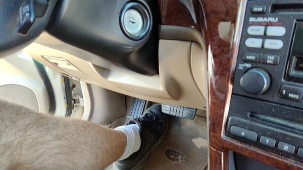 2000 Subaru Legacy Dash Panel Tan 040 — photo 7