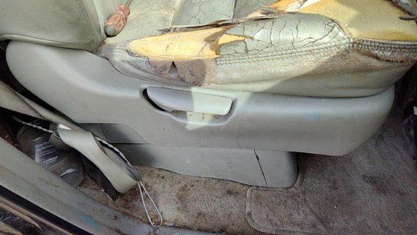 05-10 Honda Odyssey Passenger Right Side Seat Trim Panel Oem Gray — photo 3