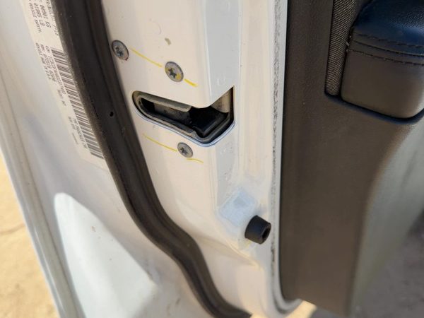 2013-2016 Dodge Dart Driver Left Front Door Latch With Rods/Cables Oem — photo 2