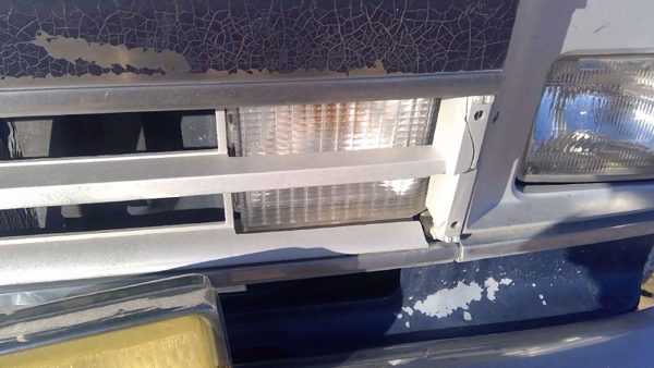1989 Chevy G20 Van Driver Left Front Turn Signal Light Lamp Oem Grille Mounted — photo 6