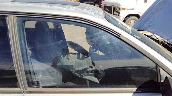 2000-2002 Subaru Legacy Passenger Right Front Side Window Door Glass Oem — photo 2