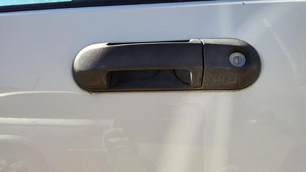 2005 Ford Explorer Outside Door Handle LH 4DR — photo 4