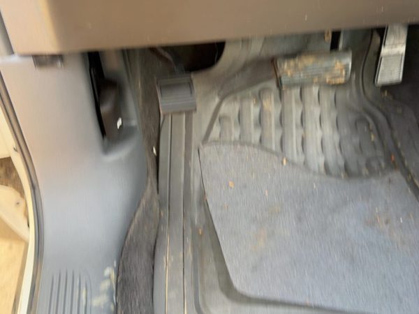 2005 Buick Lesabre Parking Brake Pedal Assembly Oem Complete Emergency Unit — photo 2