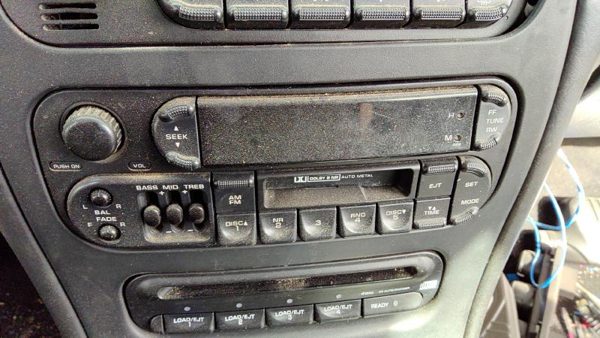 1999-2002 Chrysler 300M Stock Radio Oem Factory Stereo Cd Player — photo 1