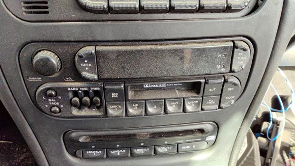 1999-2002 Chrysler 300M Stock Radio Oem Factory Stereo Cd Player — photo 2