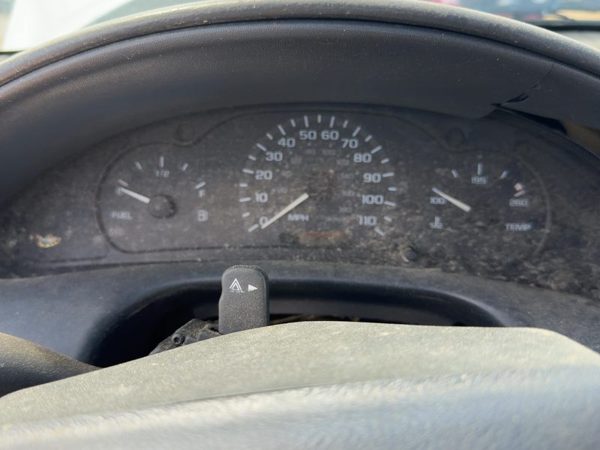 2000-2003 Chevy Cavalier Speedometer Cluster Instrument Gauges Panel Oem Dash — photo 4