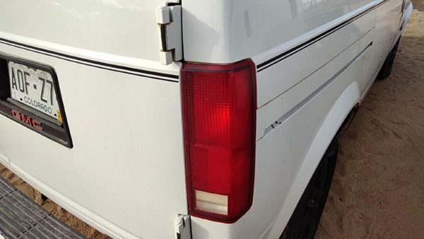 1985-2005 Gmc Safari Passenger Right Tail Light Brake Lamp Oem Rear 05978024 — photo 1