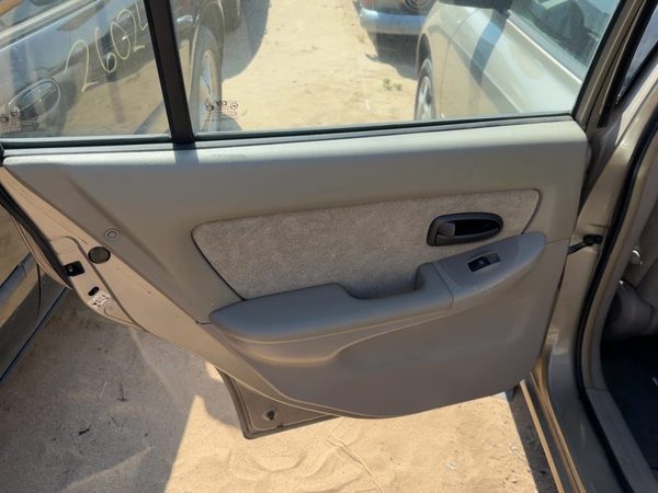01-03 Elantra Driver Left Rear Door Trim Panel With Switches Back Cloth Gray Ze — photo 1