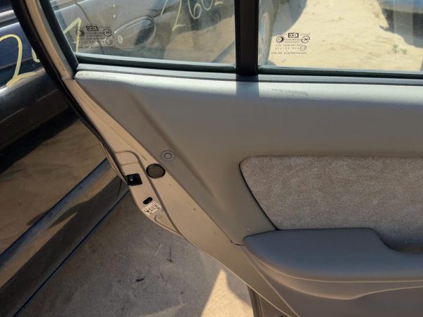 01-03 Elantra Driver Left Rear Door Trim Panel With Switches Back Cloth Gray Ze — photo 2