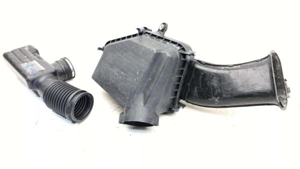 08-09 G8 Complete Air Intake Cleaner Filter Box Housing With Tube Oem 3.6L — photo 2