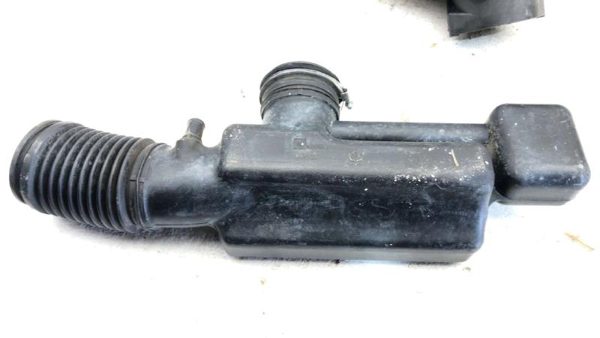 08-09 G8 Complete Air Intake Cleaner Filter Box Housing With Tube Oem 3.6L — photo 6