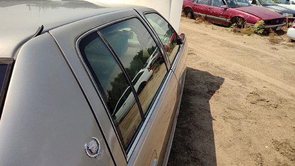 1999 Cadillac DeVille Rear Door RH 46A Beige — photo 5