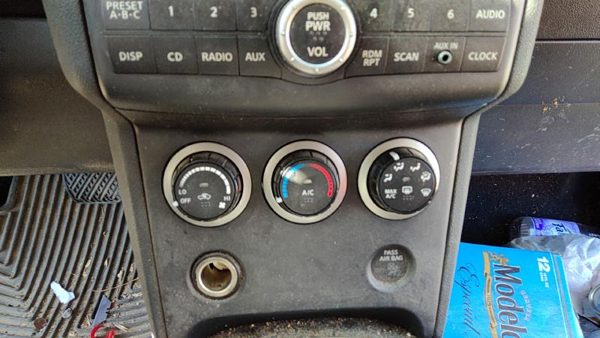 2008-2010 Nissan Rogue Temperature Control Module In Dash Heater Ac Head Unit — photo 1
