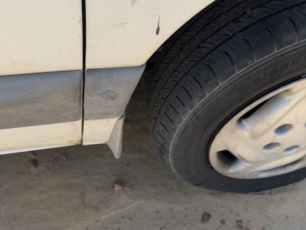 96-99 Town & Country Passenger Right Moulding Fender Trim Strip Cladding 4Dr — photo 3