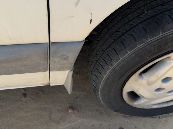 96-99 Town & Country Passenger Right Moulding Fender Trim Strip Cladding 4Dr — photo 4