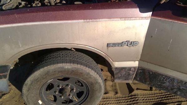 1986 LH Isuzu Pup Pickup Driver Left Front Fender OEM Red 94446989 — photo 10