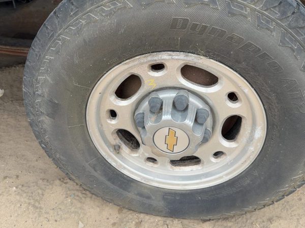 1996-2002 Chevy Express Van 2500 16" Aluminum Wheel Oem Factory 8 Lug Rim Oem #3 — photo 2
