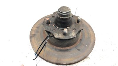 1970-1973 Nissan Datsun 240Z Front Wheel Hub With Brake Rotor Oem 40206E4101